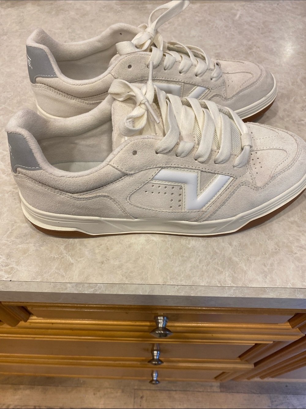Vans Men's Low-Top Sneakers in Off-White and White